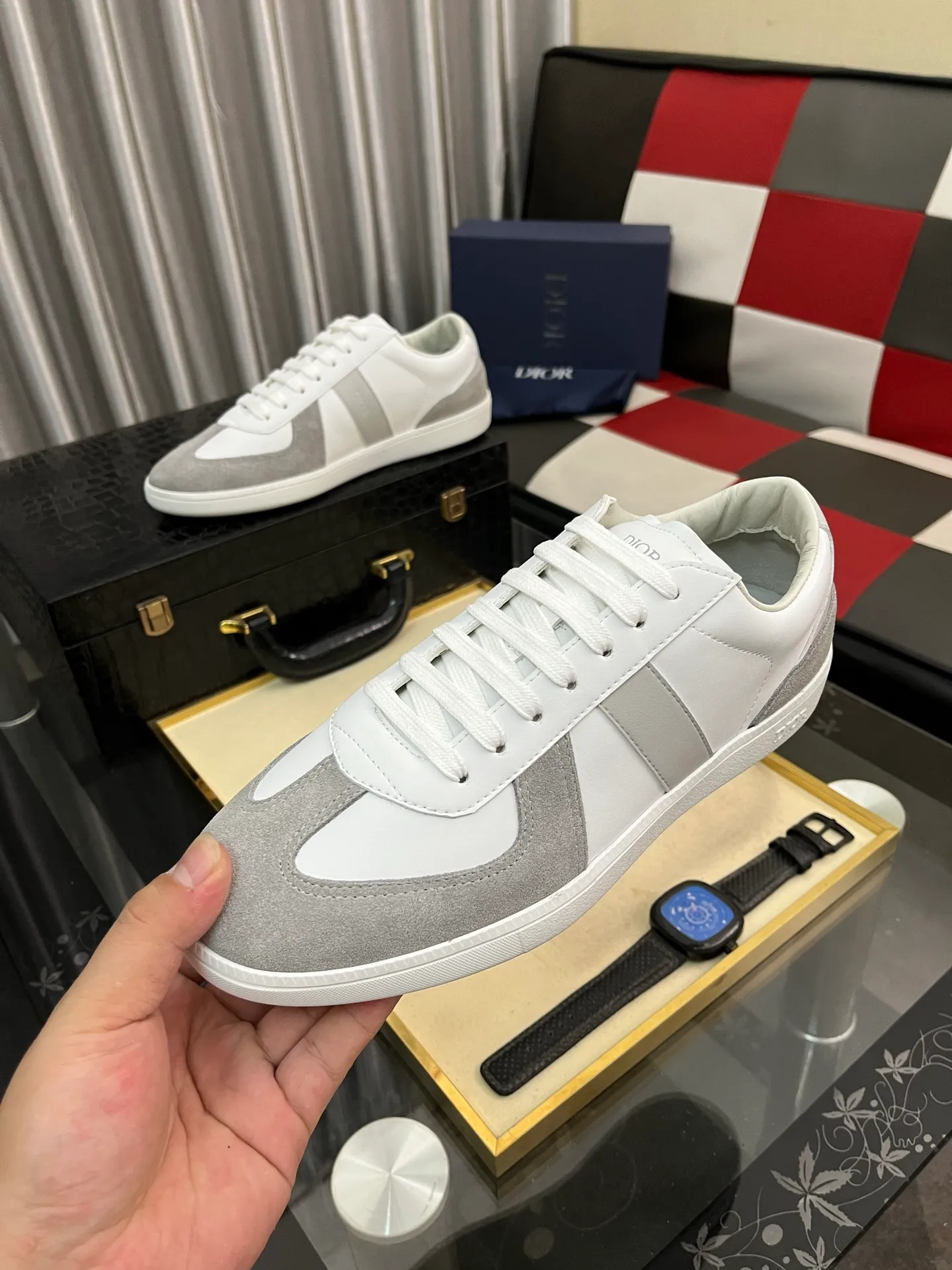 Men's shoes 💰380⌚️⌚️ 【Dior*DIAO】original quality.~ Unique modern style sneakers. 🏃A must-have casual shoe for trendy men😍😍 Original brand imported from Italy, imported original leather, sheep lining (refuses to discolor and grind feet) Sole: Original sole provided by the original factory, French lazy style design ⚠️Fit to the feet, original quality, super comfortable original sole. Code number: 38-448️⃣Colors available